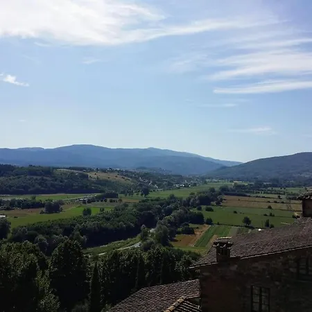 Borgo De' Cenci, Lovely Apartment Below The Castel Poppi Exterior foto