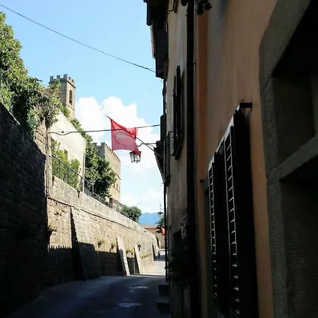Borgo De' Cenci, Lovely Apartment Below The Castel Poppi Exterior foto