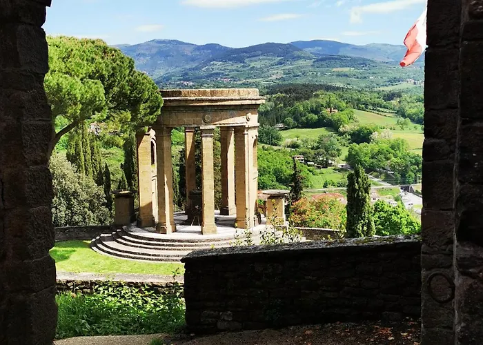 Borgo De\' Cenci, Lovely Apartment Below The Castel